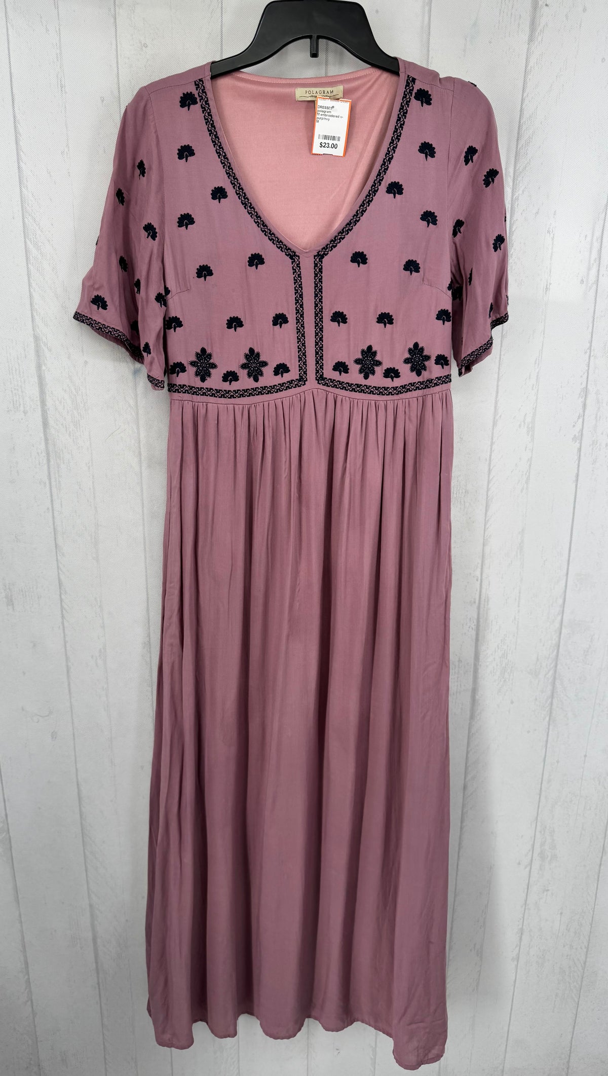 M embroidered v-neck s/s dress