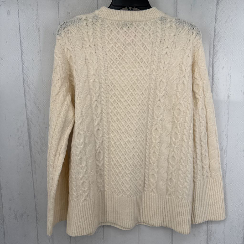 XS cable knit sweater
