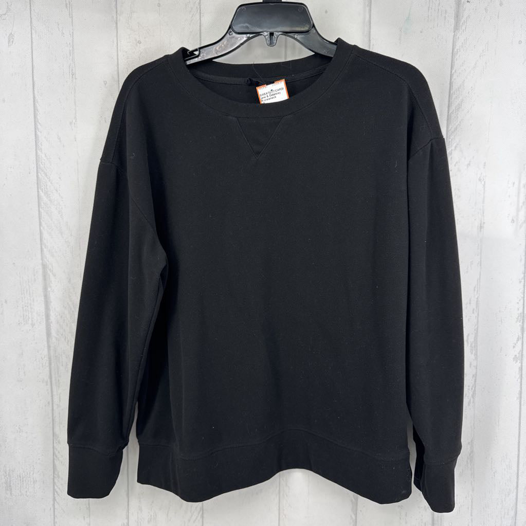 M crewneck sweatshirt