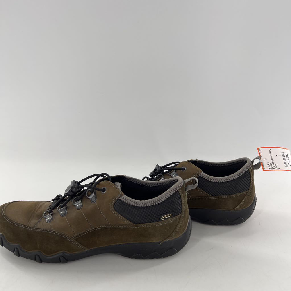 9 waterproof hiking shoe