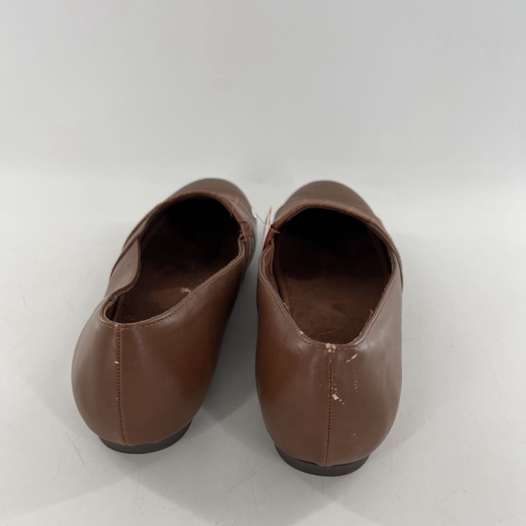 9w slip-on flats