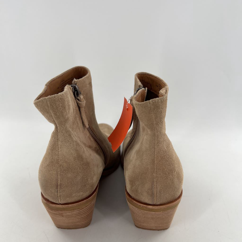 11 suede ankle boot