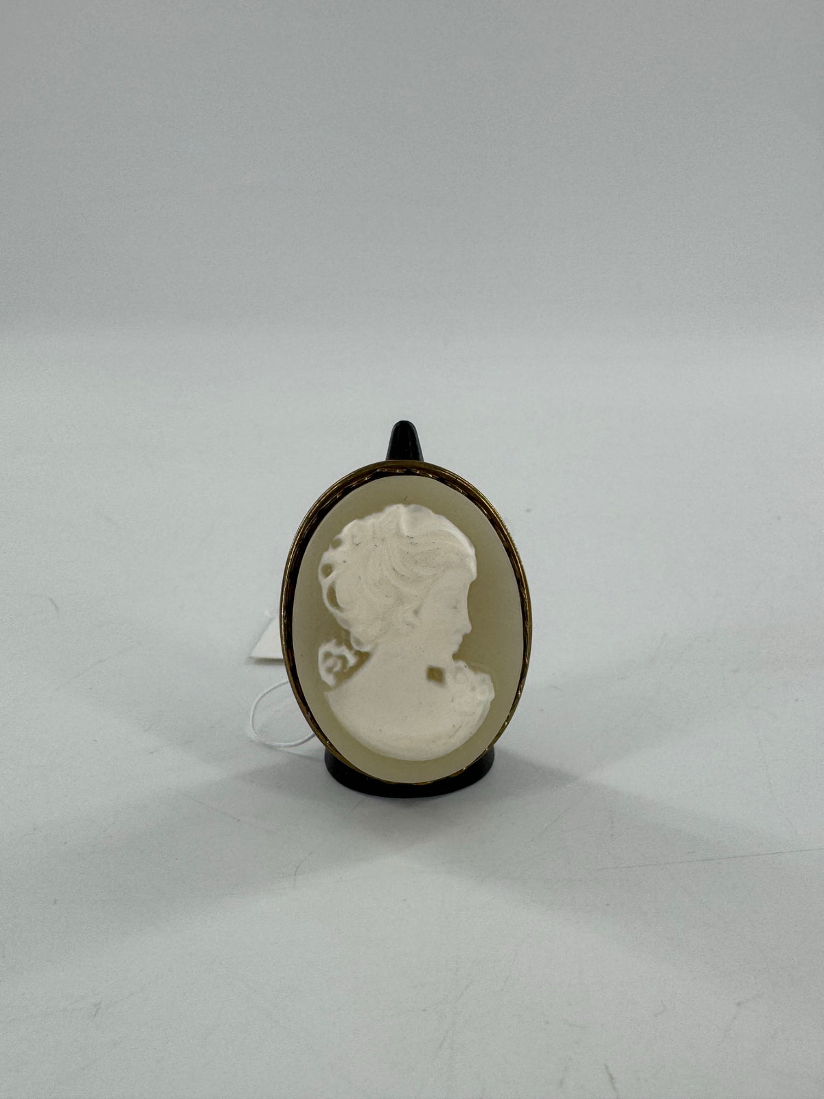 sz6 gold gold tone cameo ring