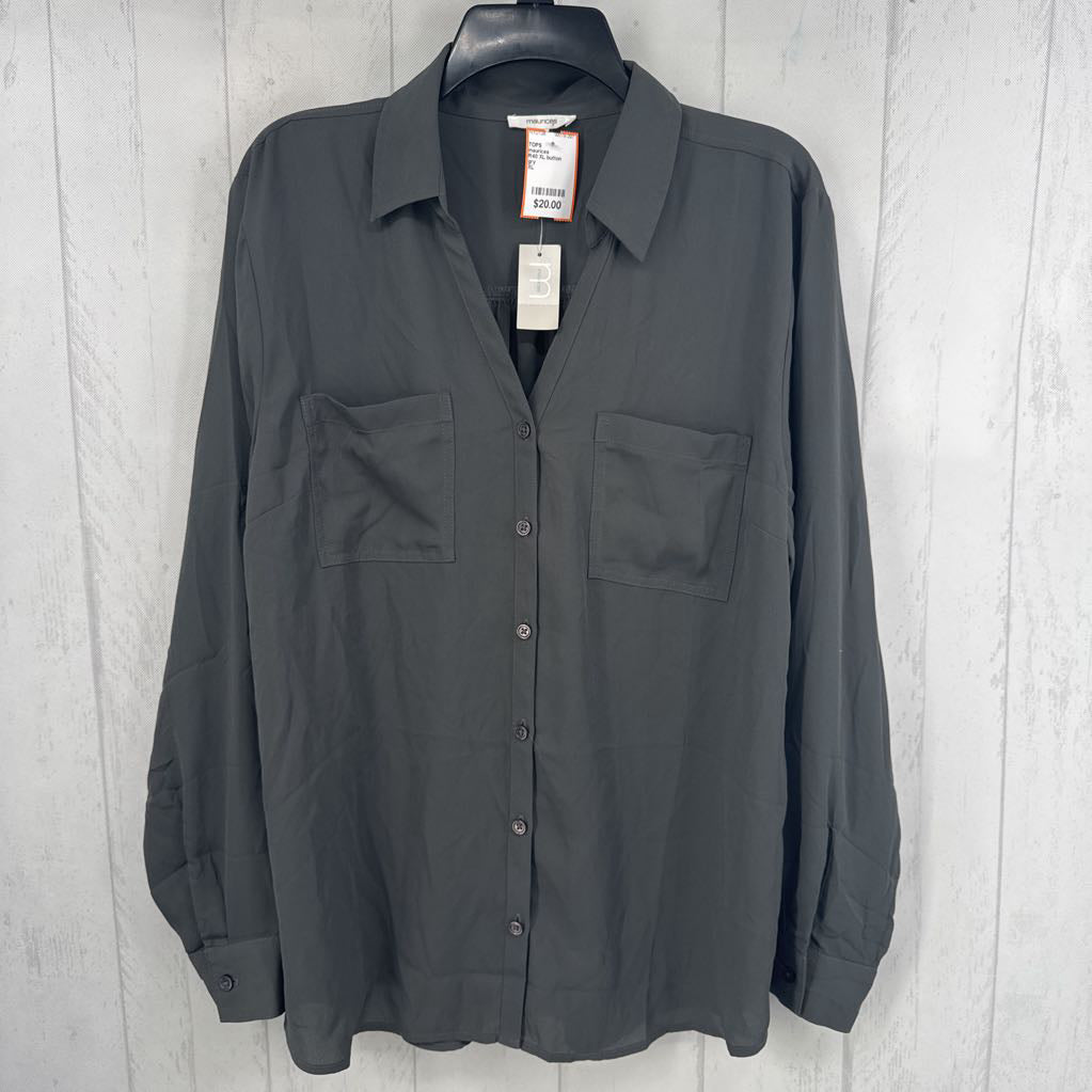 R40 XL button down l/s top