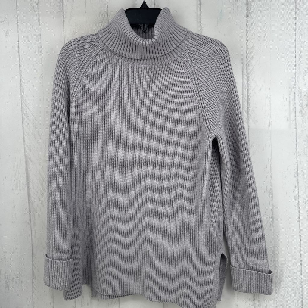 M rib knit sweater