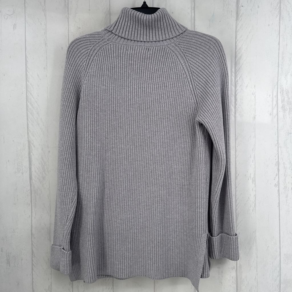 M rib knit sweater