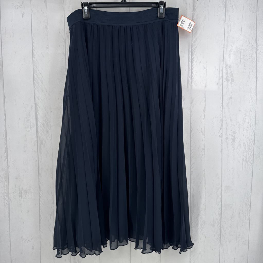 18 pull-on pleated skirt