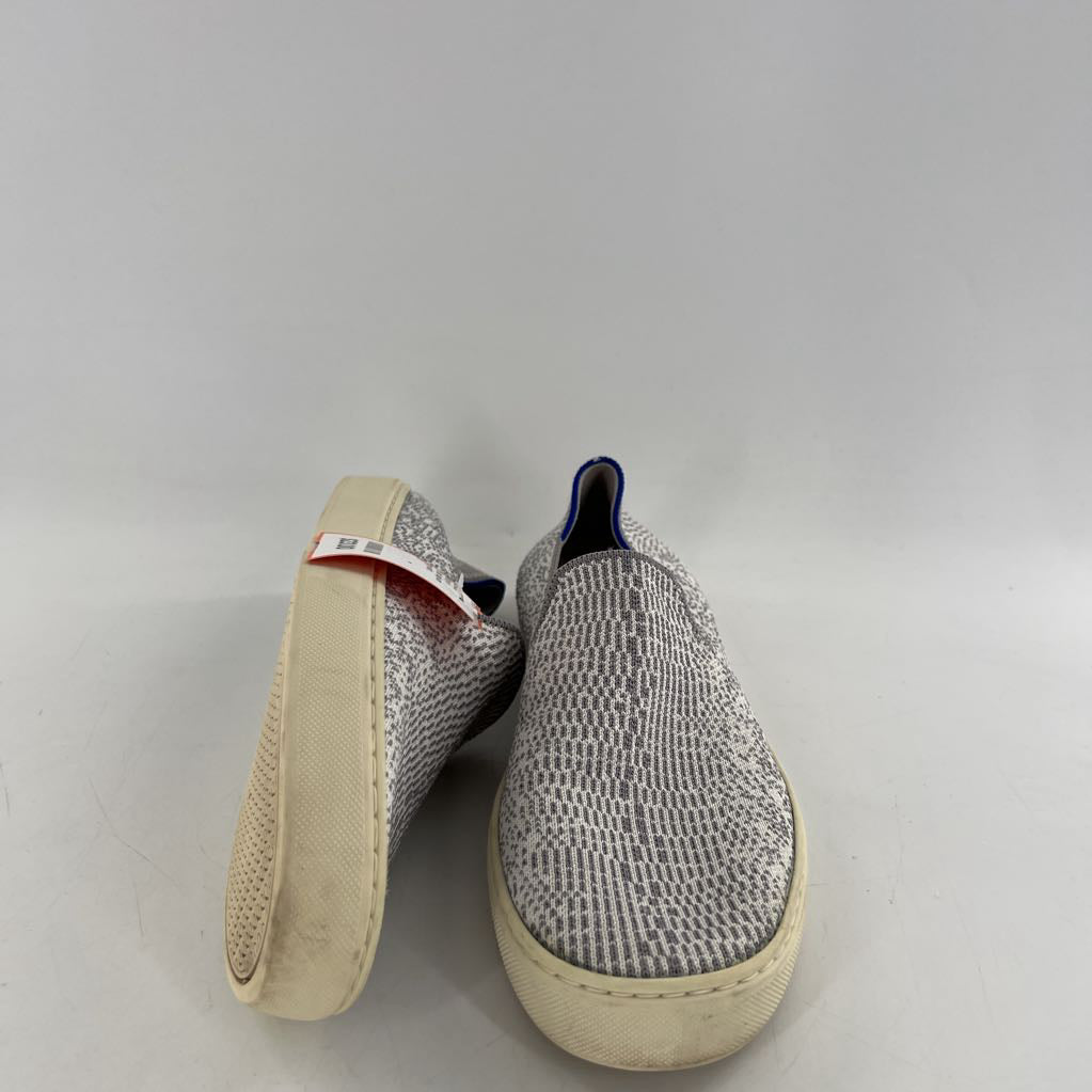 8 knit slip-ons