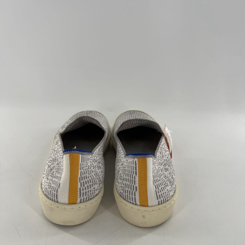 8 knit slip-ons