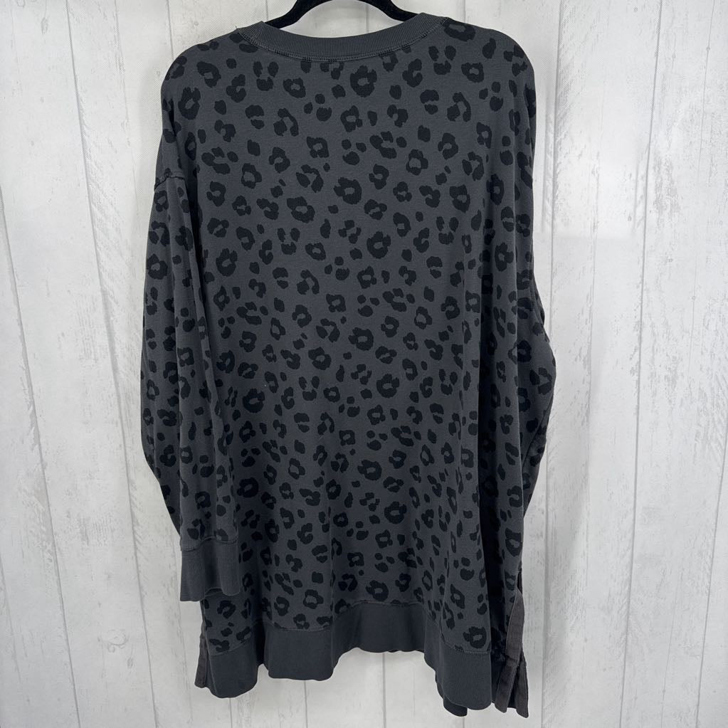4X animal print crewneck sweatshirt