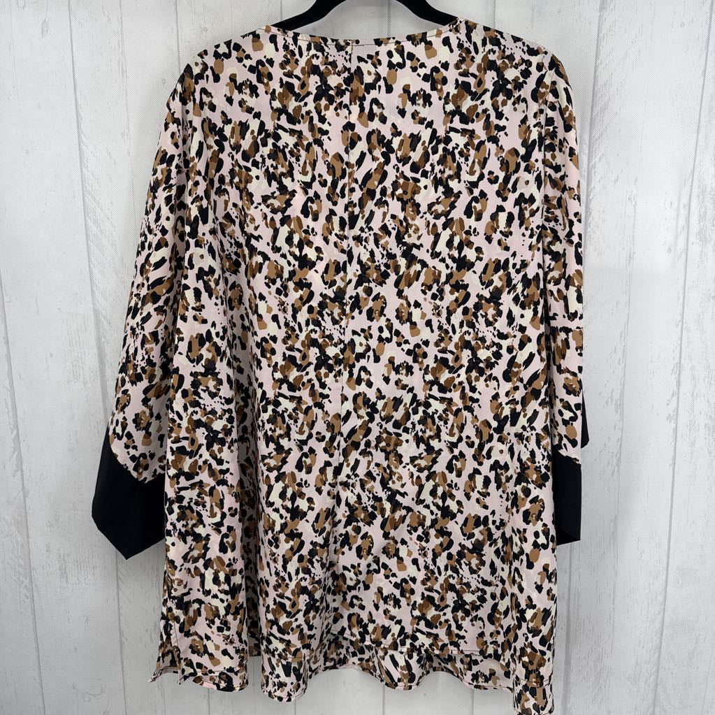 22/24 animal print v-neck l/s peplum top