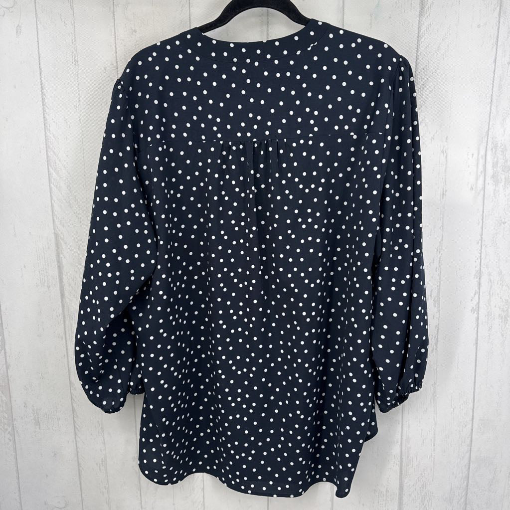 1X polka dot split neck 3/4 slv top