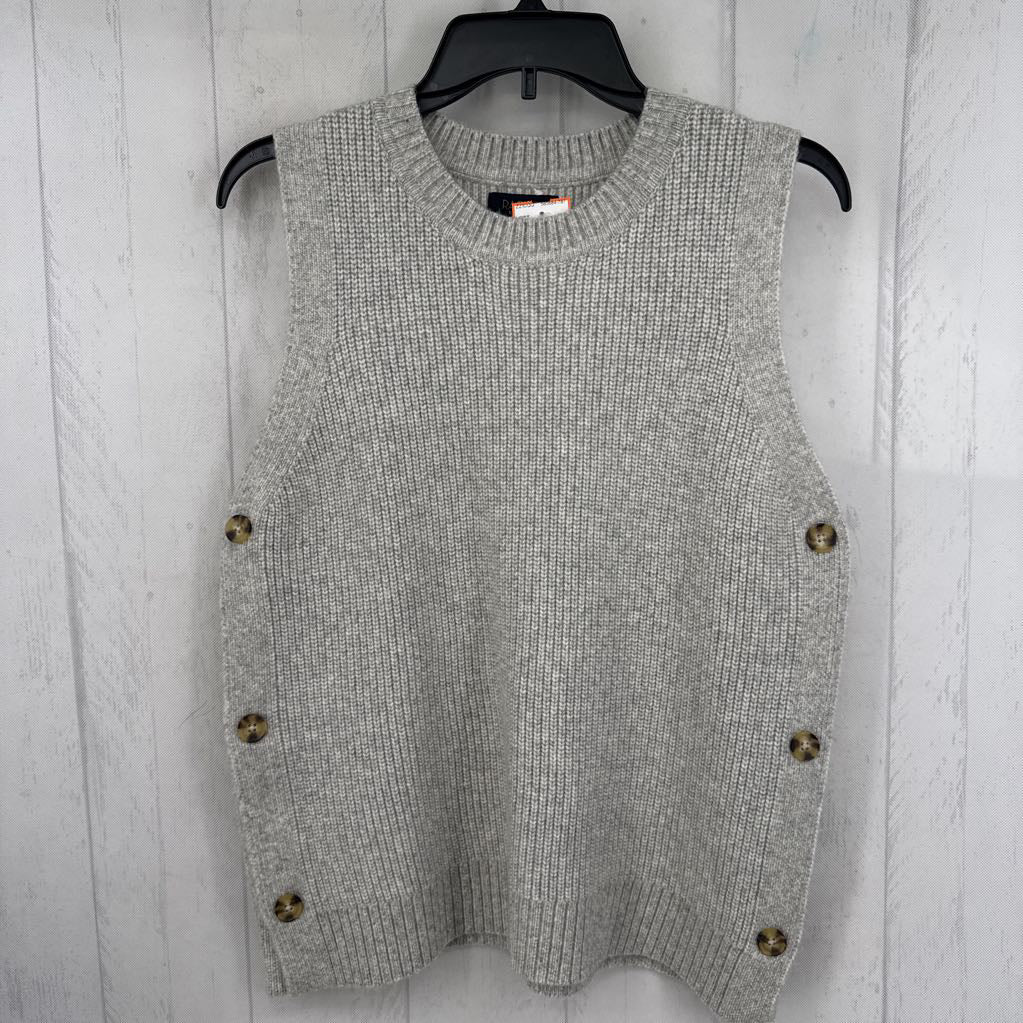 M buttoned sides sweater vest