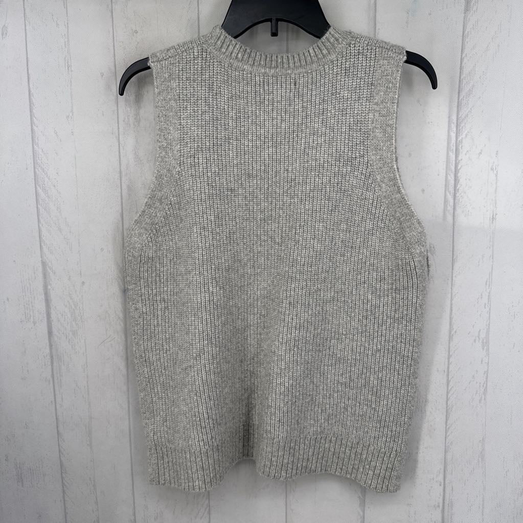 M buttoned sides sweater vest