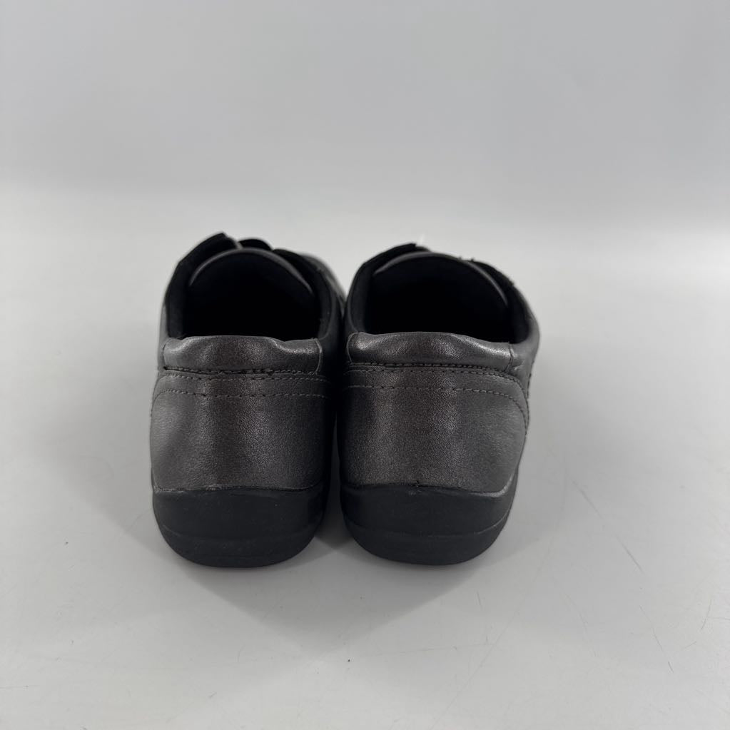 8 elastic strap slip-on loafers