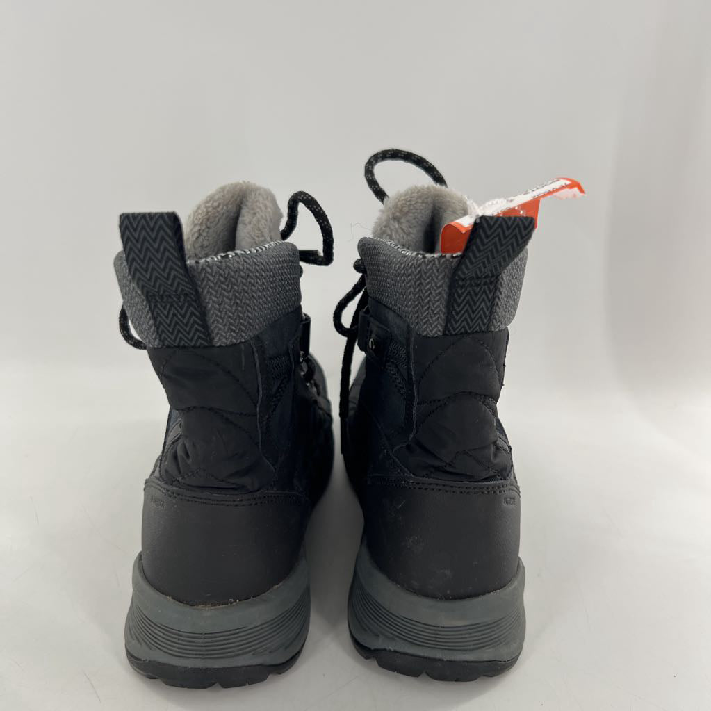 8.5 weatherproof boots