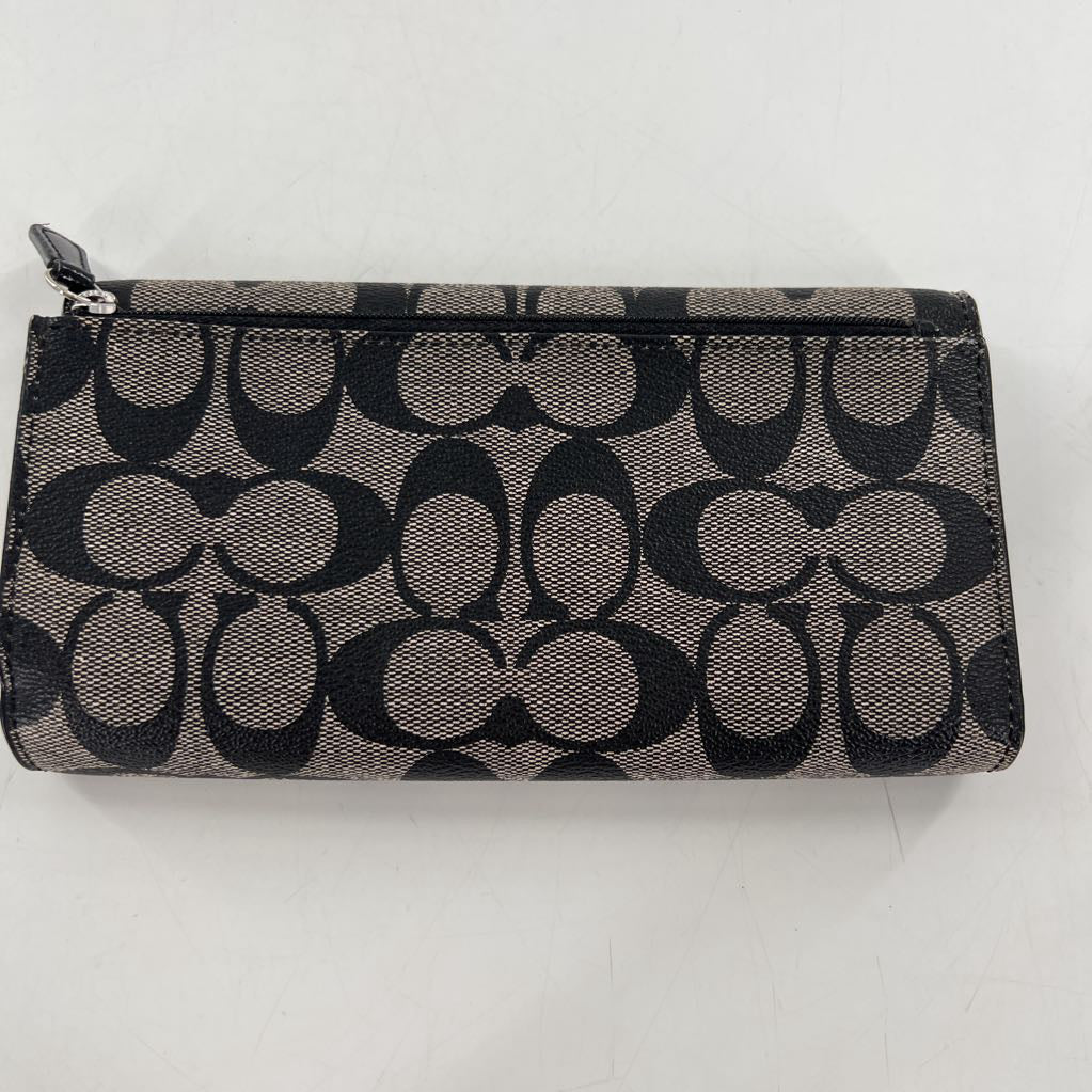 signature logo tri-fold wallet