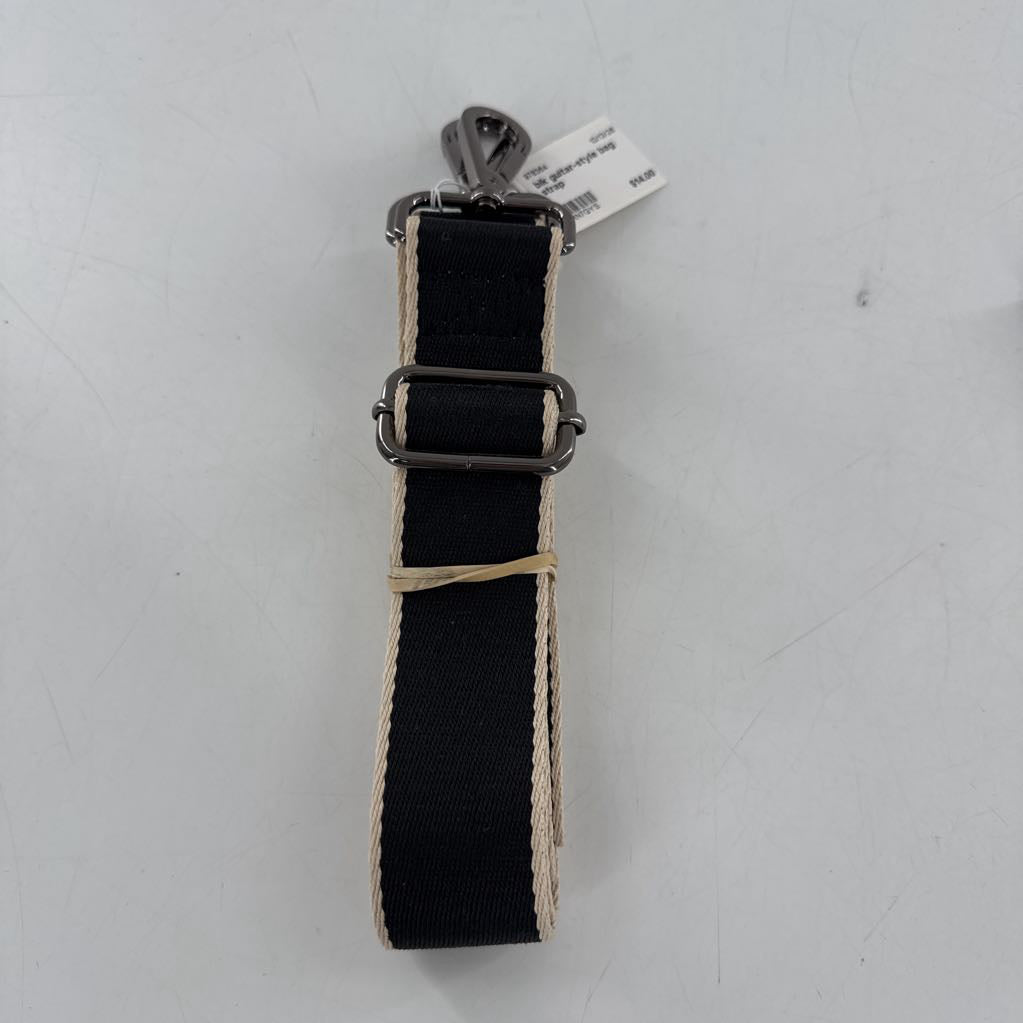 blk guitar-style bag strap