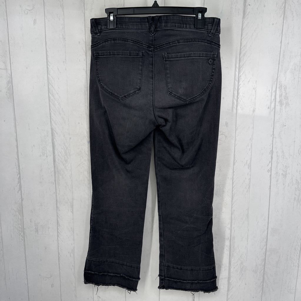 6 distressed hem jeans
