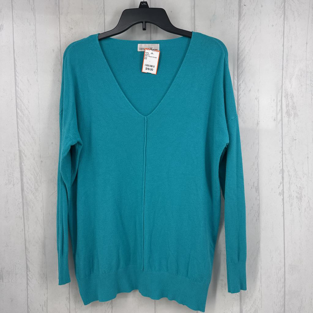 S/M v-neck l/s knit top