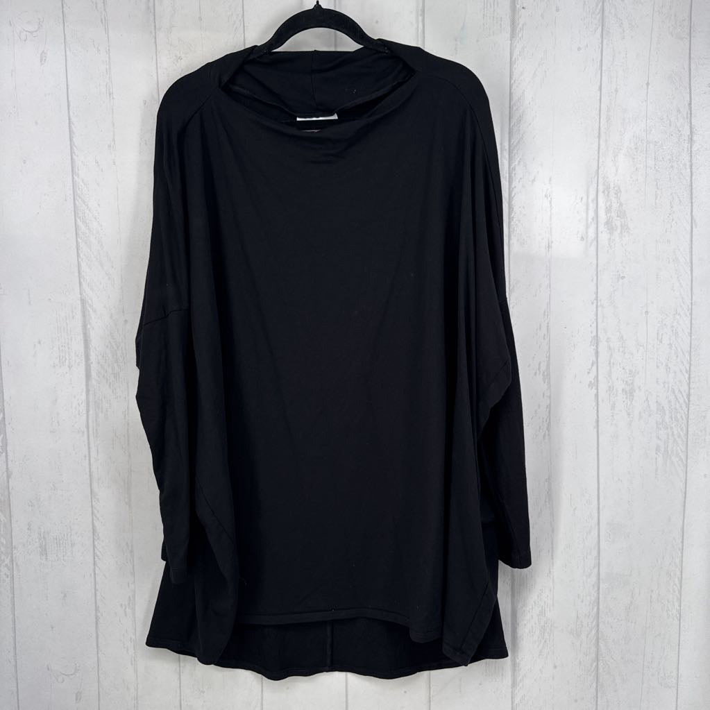 L boatneck drop shoulder hi-lo top