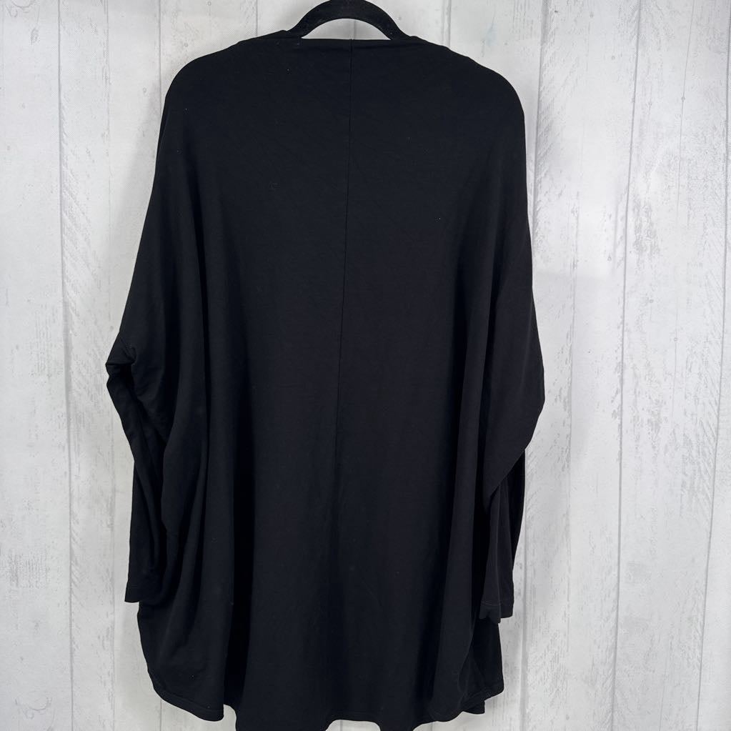 L boatneck drop shoulder hi-lo top