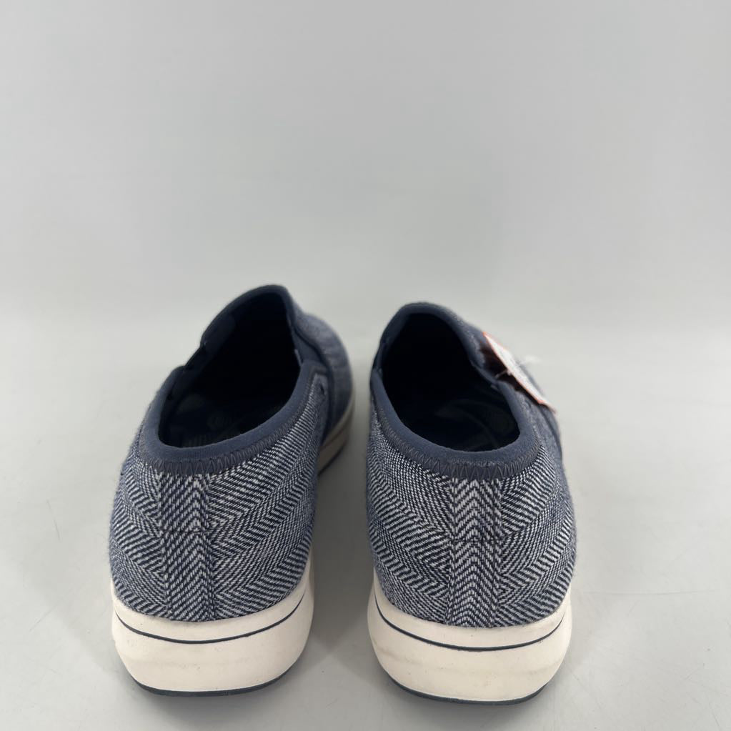 7 herringbone slip-on sneaker