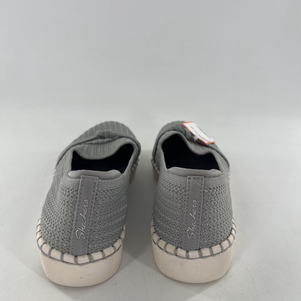 6 wide fit knit slip-ons