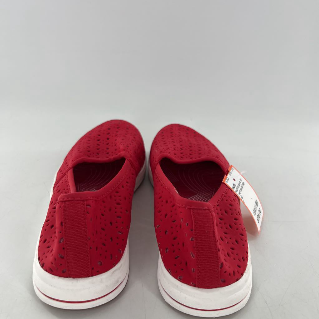 7 perforated slip-ons