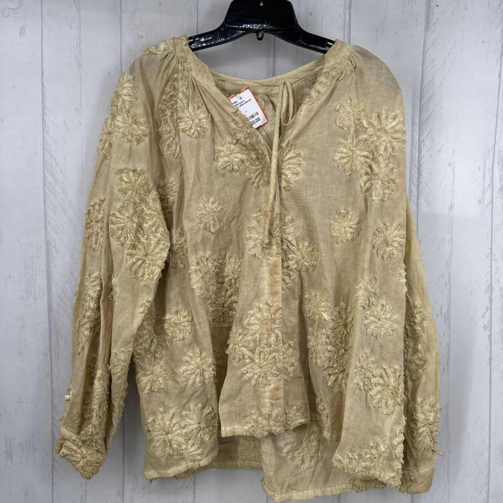 L/XL embroidered tie front l/s top