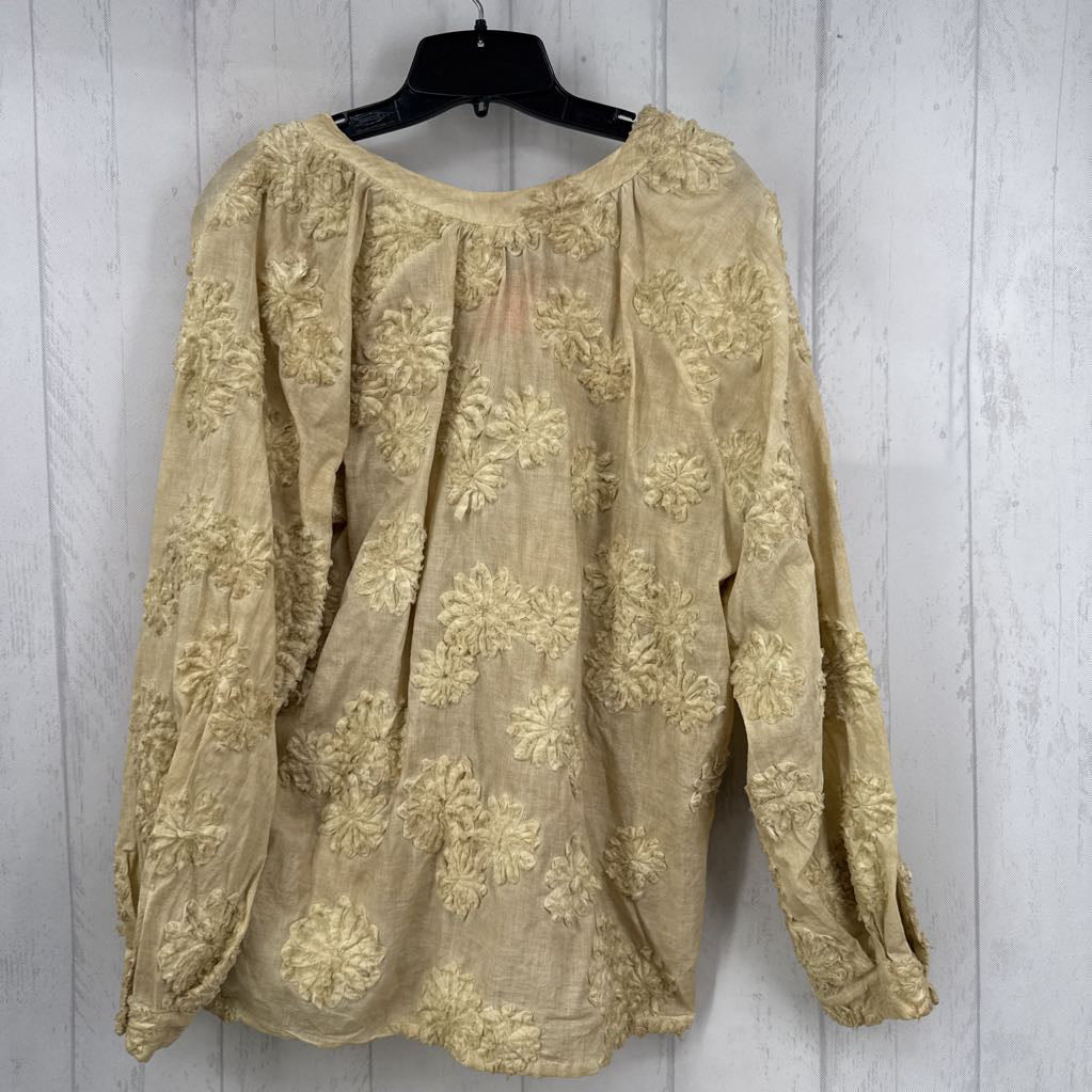 L/XL embroidered tie front l/s top