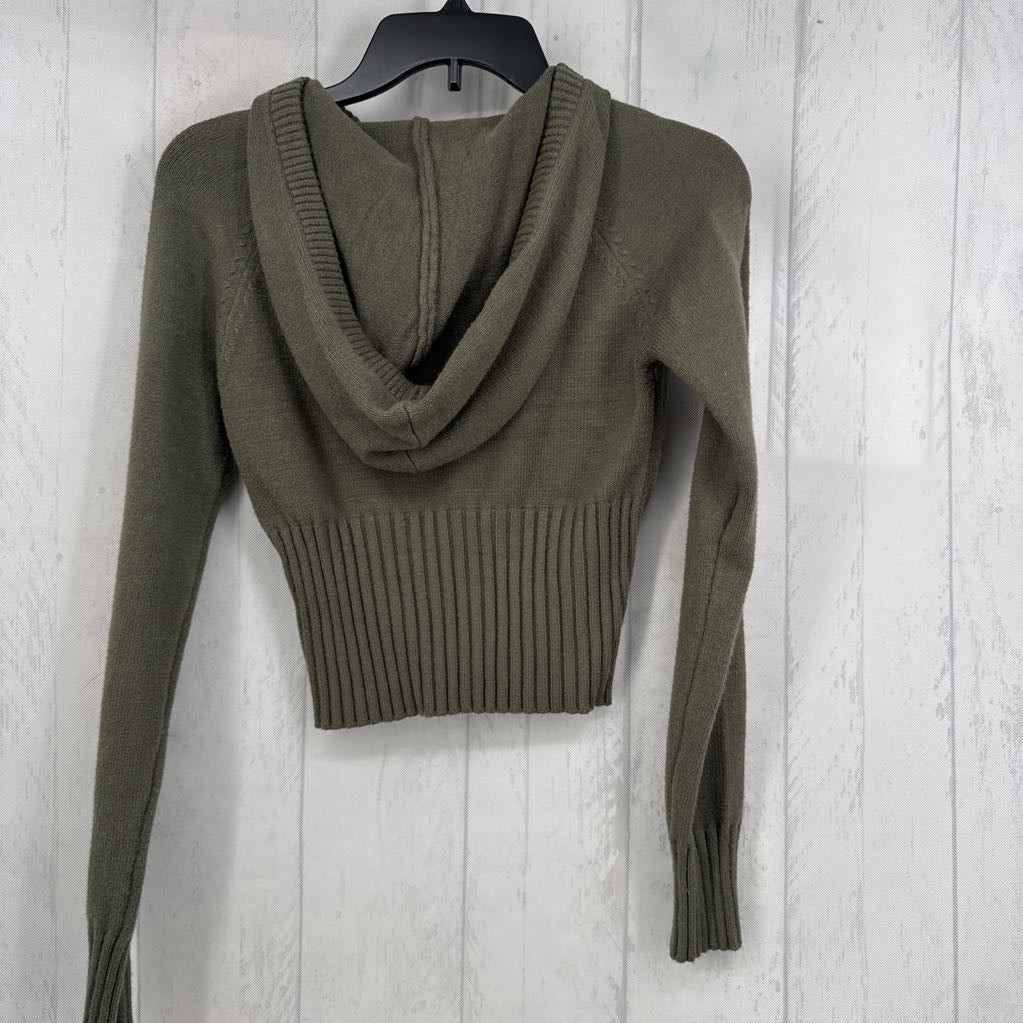 M hooded crop sweater