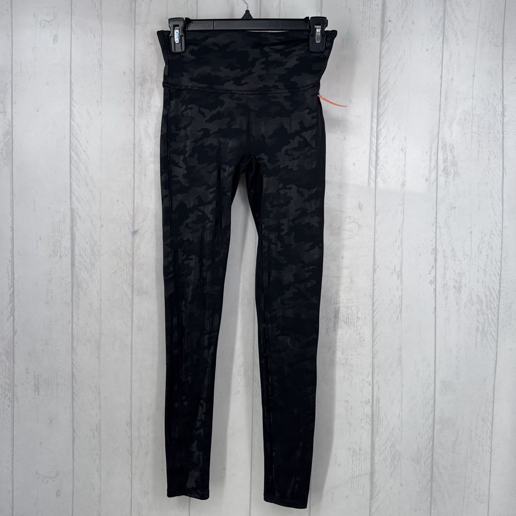 M hi-rise camo print leggings