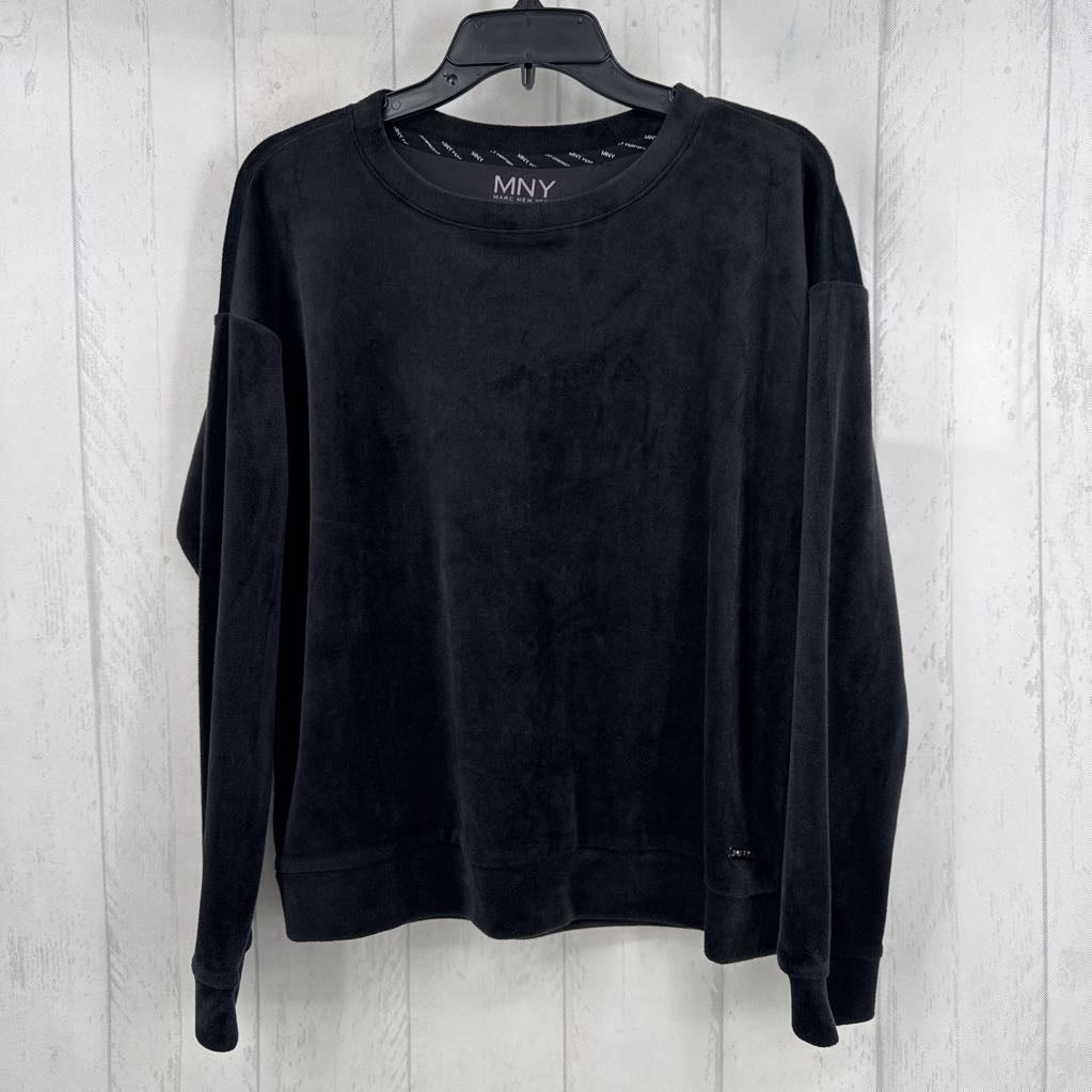M velour sweatshirt