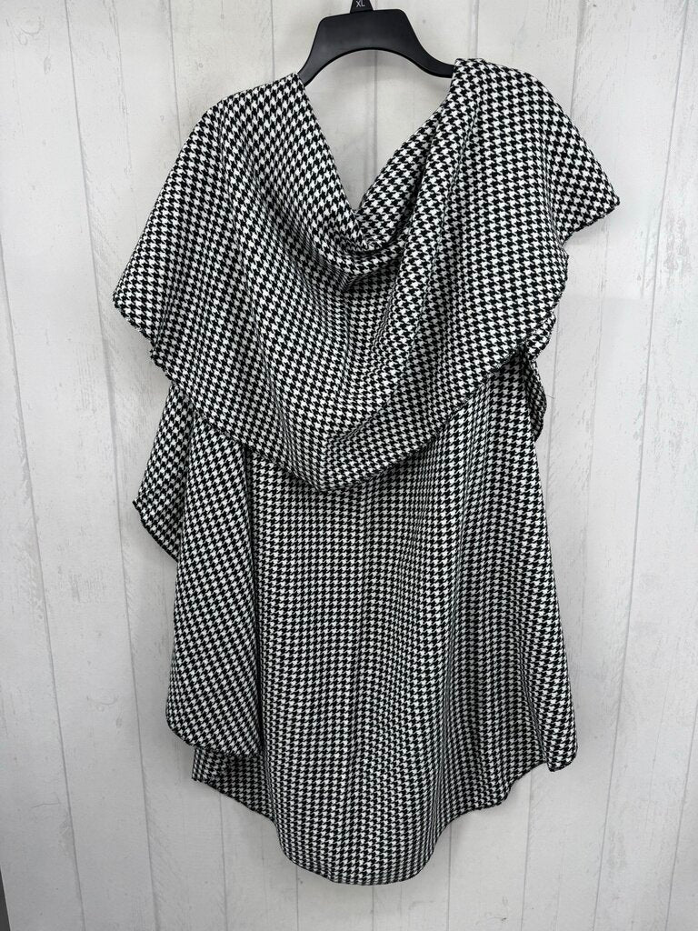 O/S houndstooth print wrap