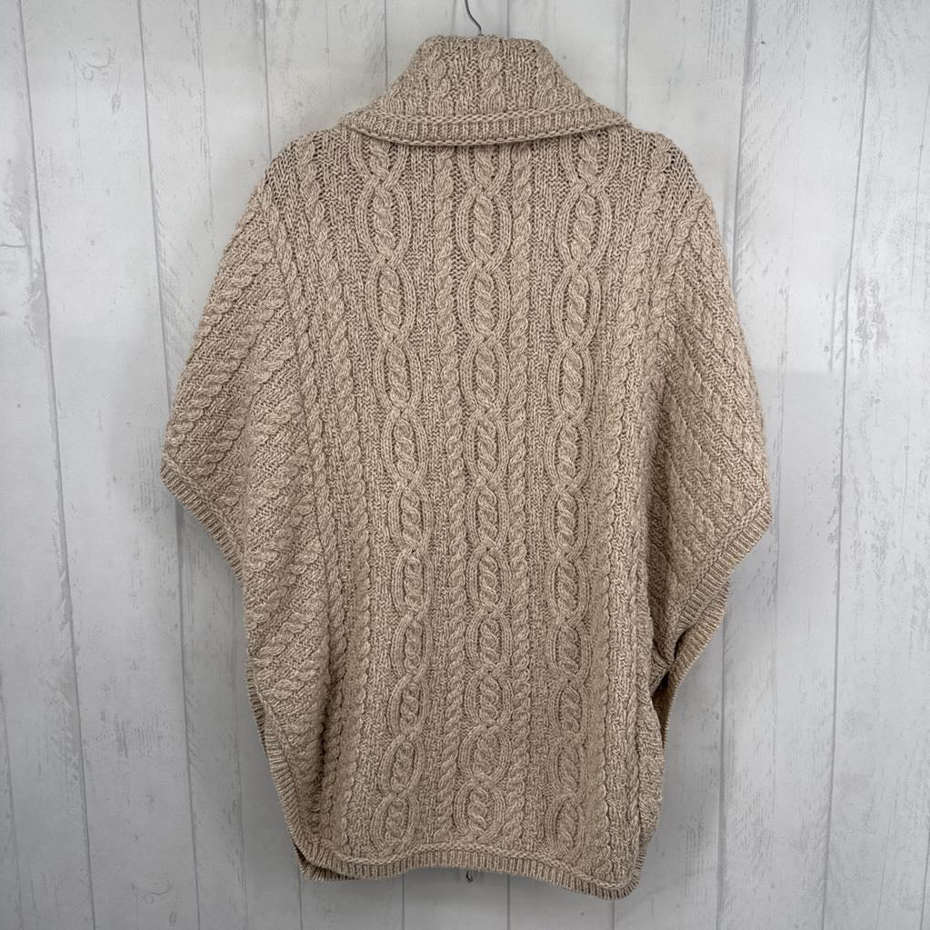 M/L wool cable knit zip-up sweater