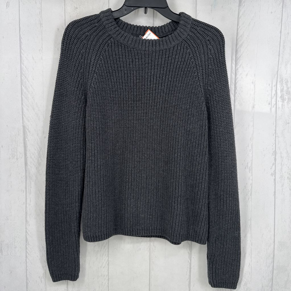 S crewneck sweater