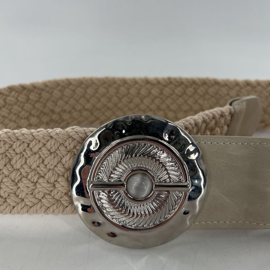 M crochet belt w/ round silver buckle