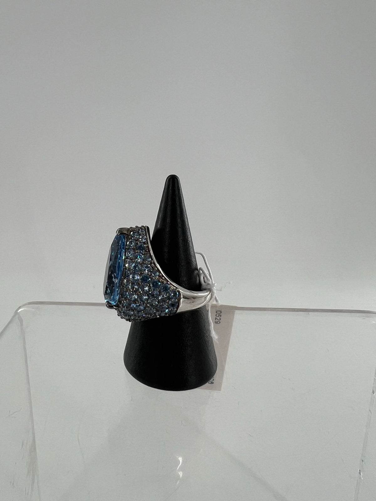 sz6 .925 silver blue stone ring