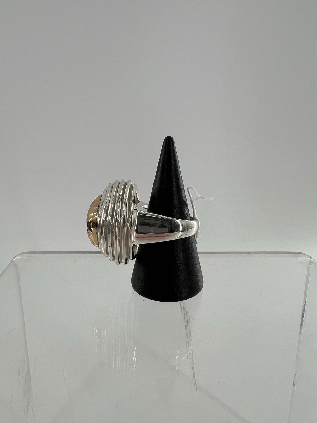sz 7 two-tone cocktail ring