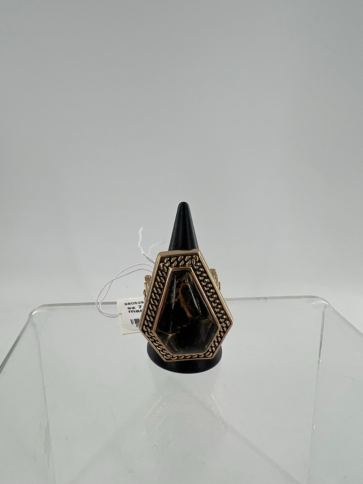 sz 7 gold tone marble stone ring