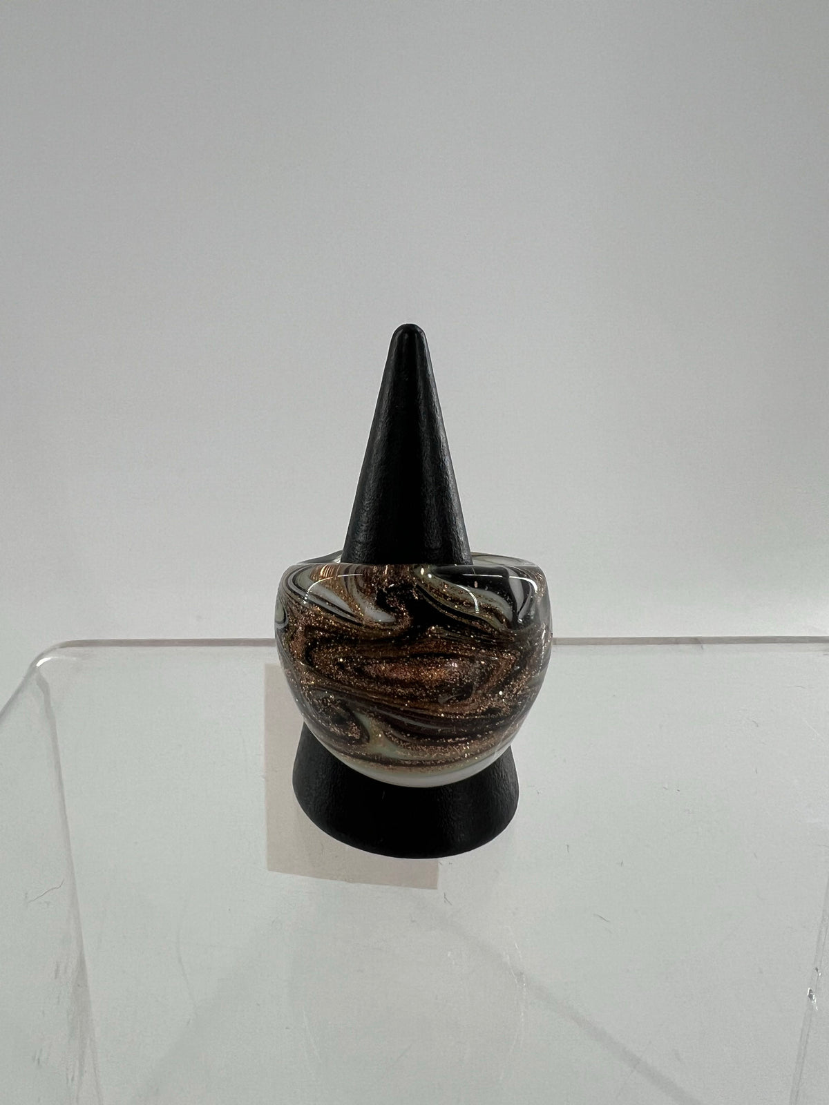 sz 7 metallic swirl art glass ring