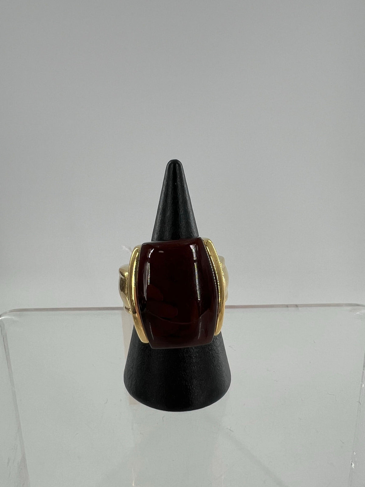 sz 6 gold tone amber stone ring