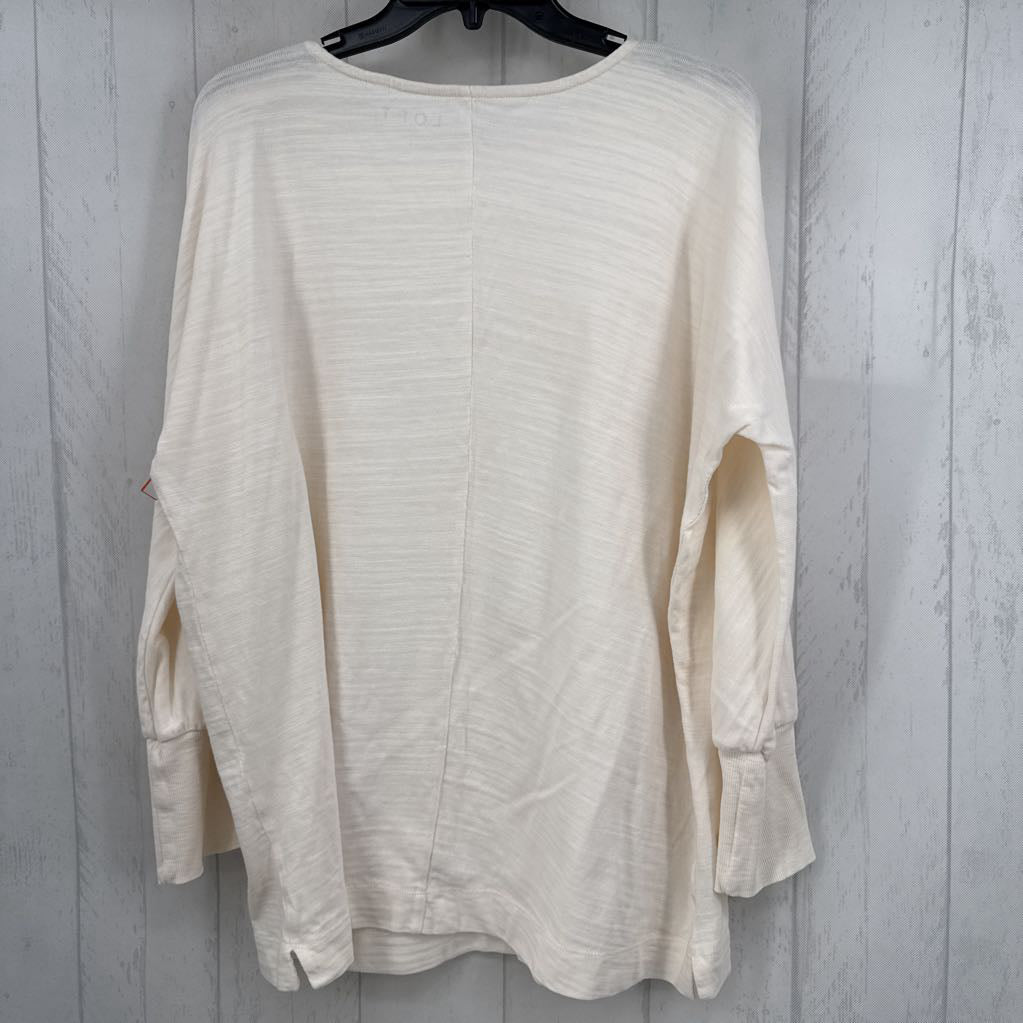 L roound neck l/s top