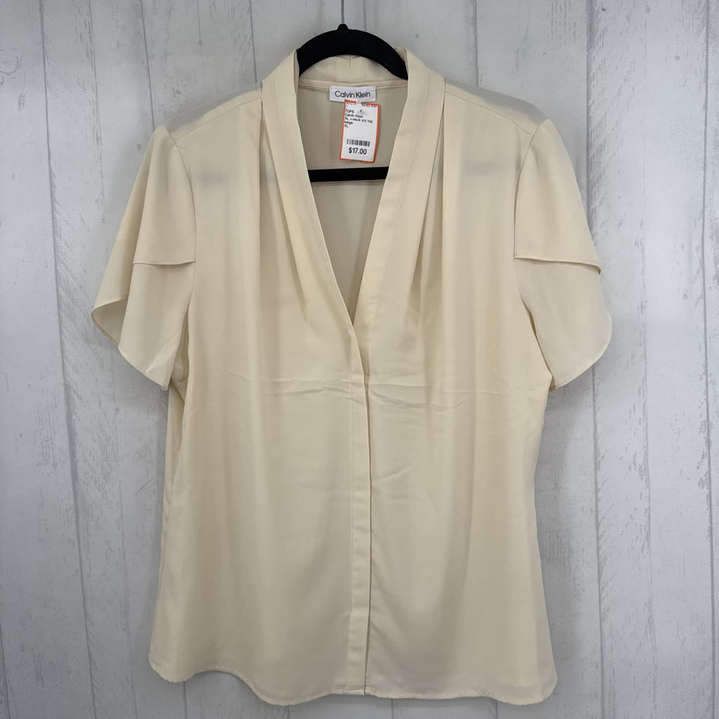 XL v-neck s/s top