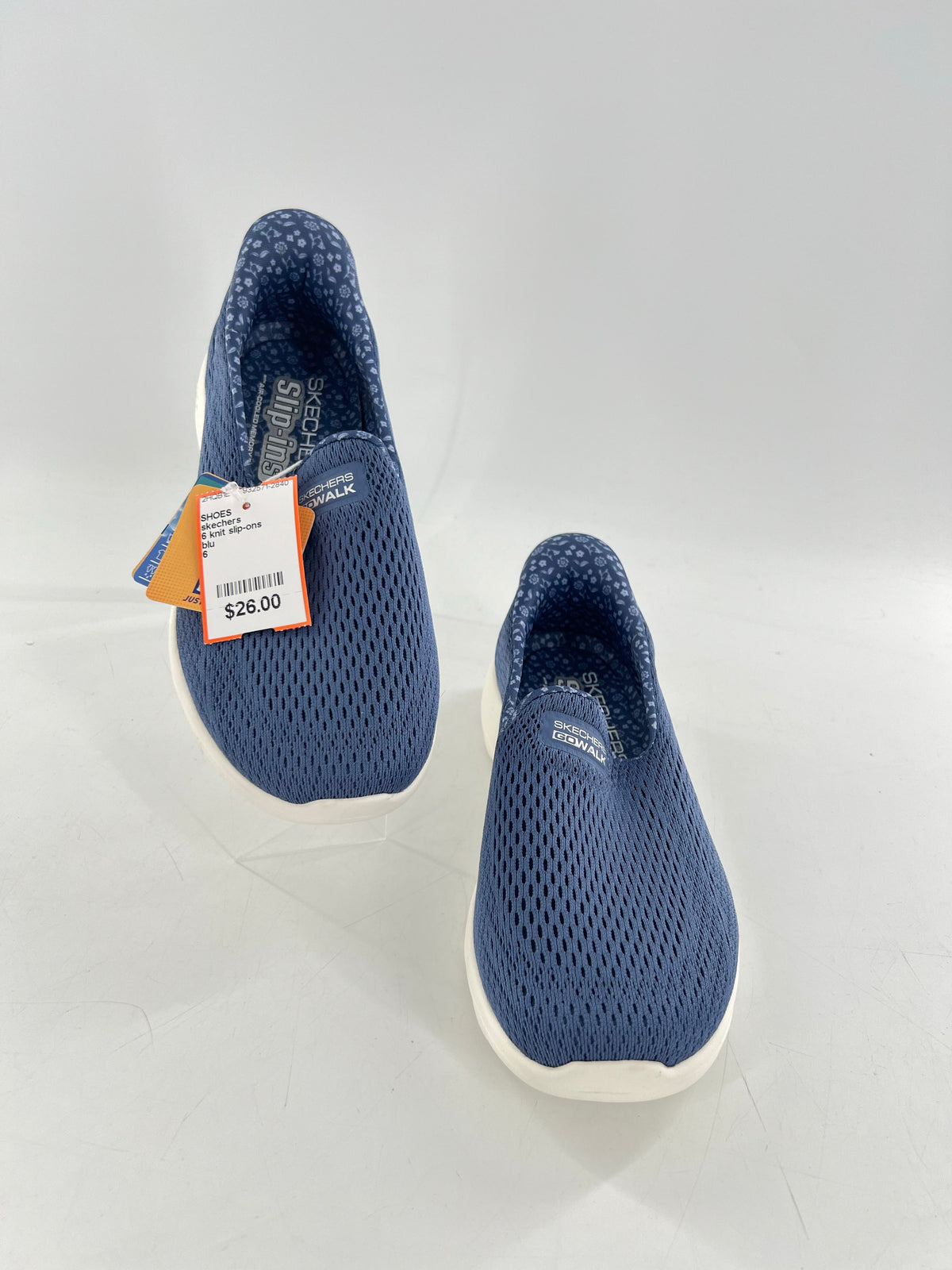 6 knit slip-ons