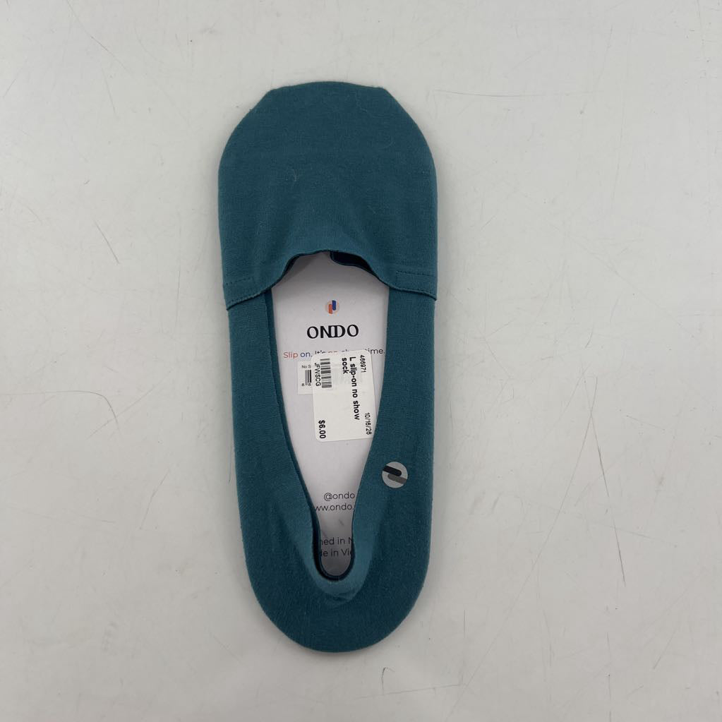 L slip-on no show sock