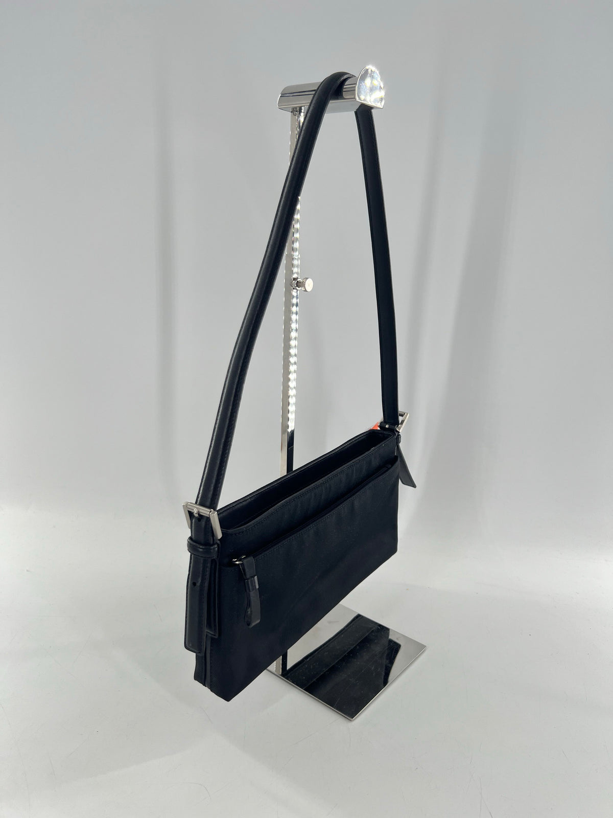 top zip shoulder hand bag