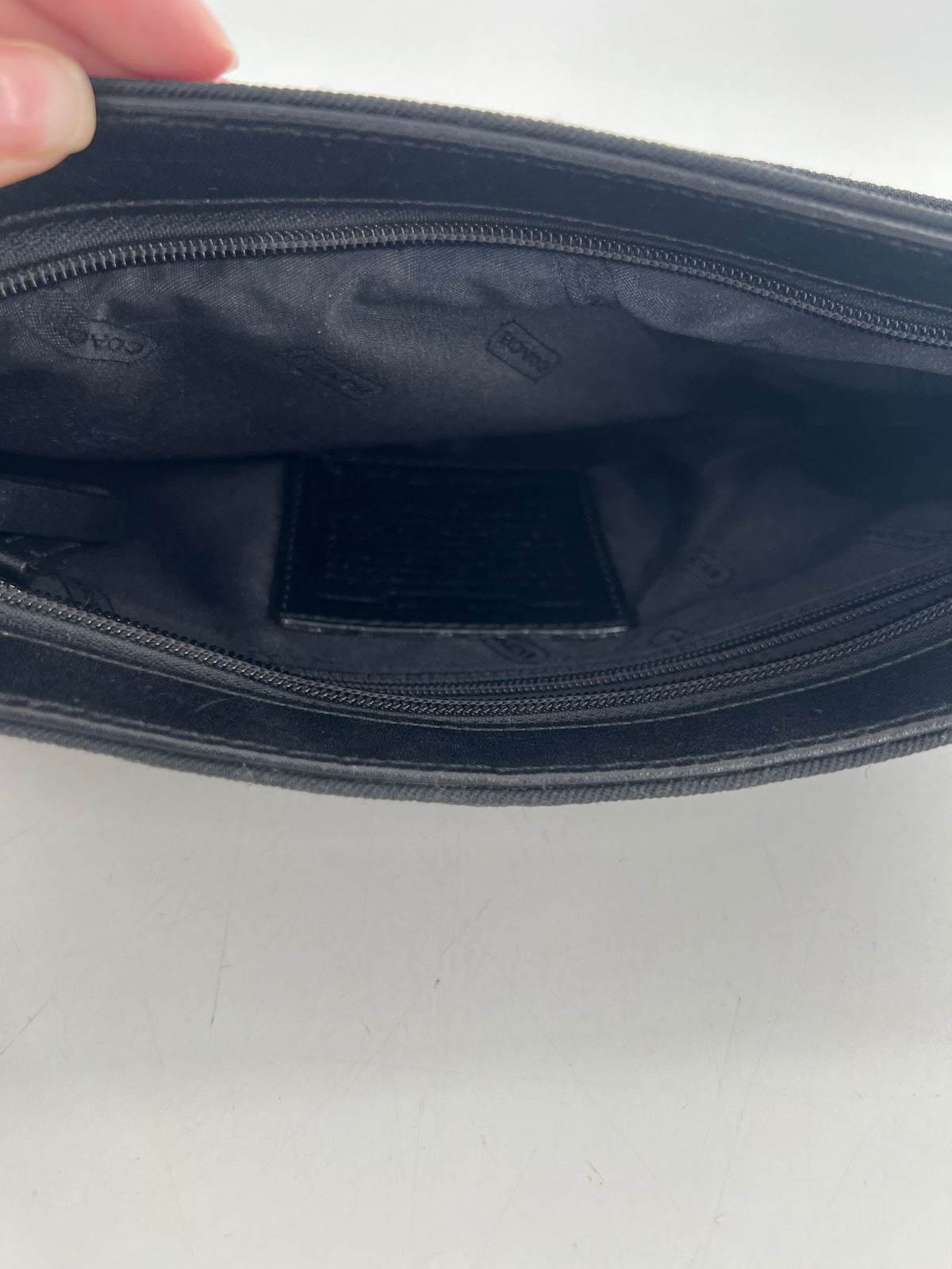 top zip shoulder hand bag