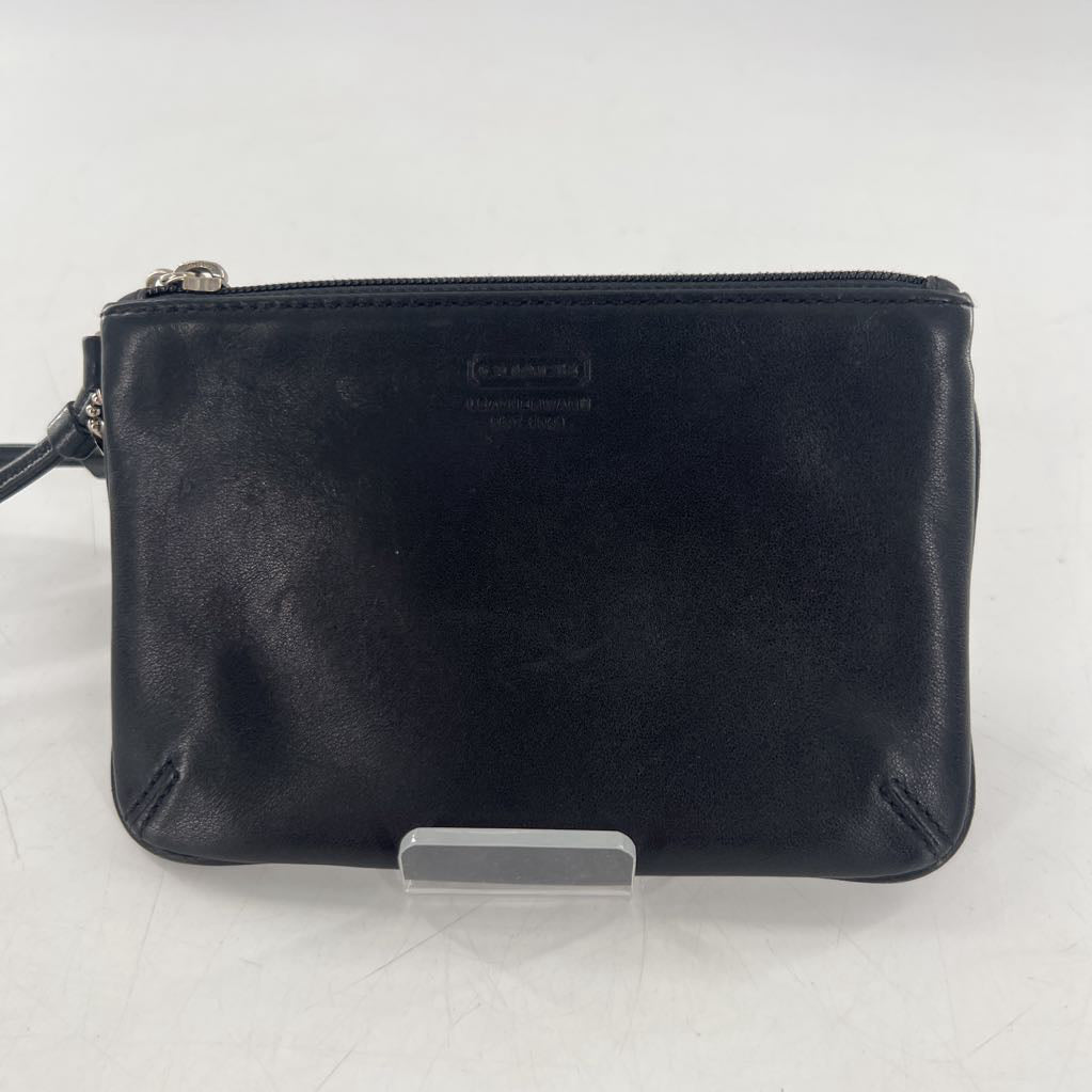 leather wristlet